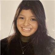 Soy una persona muy paciente y amable, que sabe escuchar y adaptarse al alumno. En cuanto a lo que respecta a los alumnos mis clases irán orientadas a niños menores de 18 años debido a mi formación